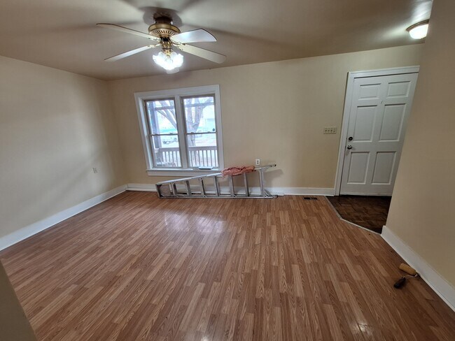 Foto del edificio - 1550 Gallagher St