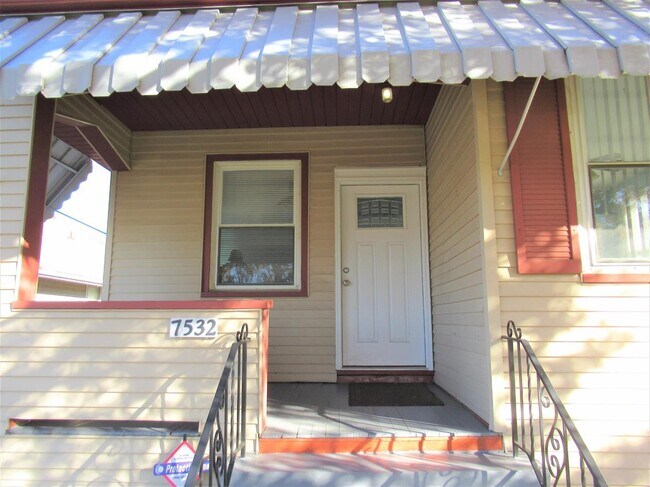 Building Photo - 7532 Blue Ash Rd