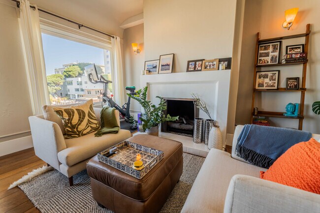 Building Photo - 1258 Lombard St