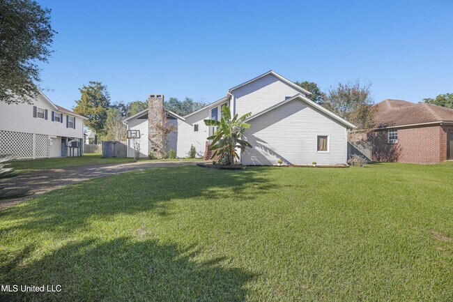 Foto del edificio - 4409 Shadow Wood Cir