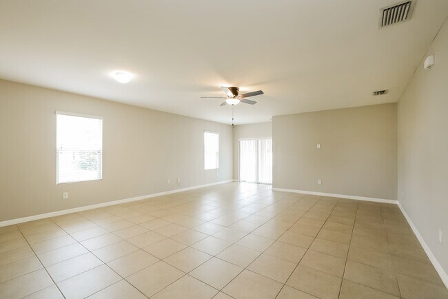 Foto del edificio - 130 SW 11th Terrace