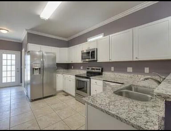 Foto del edificio - 2422 24th Ave N