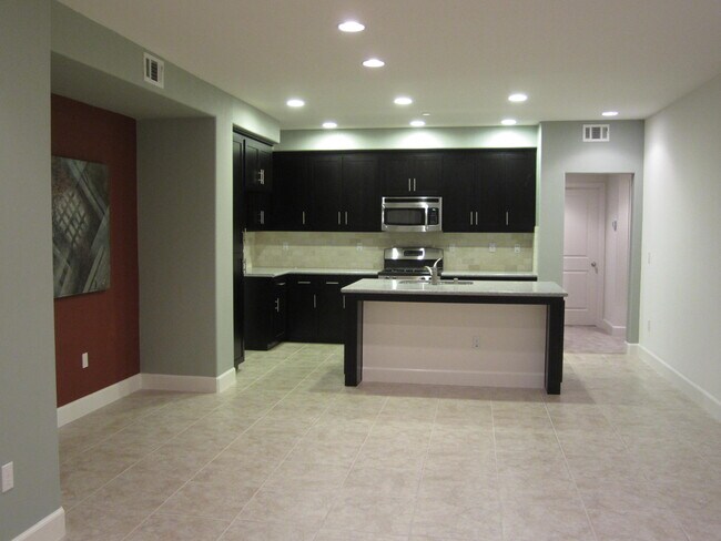Kitchen - 240 Currlin Cir