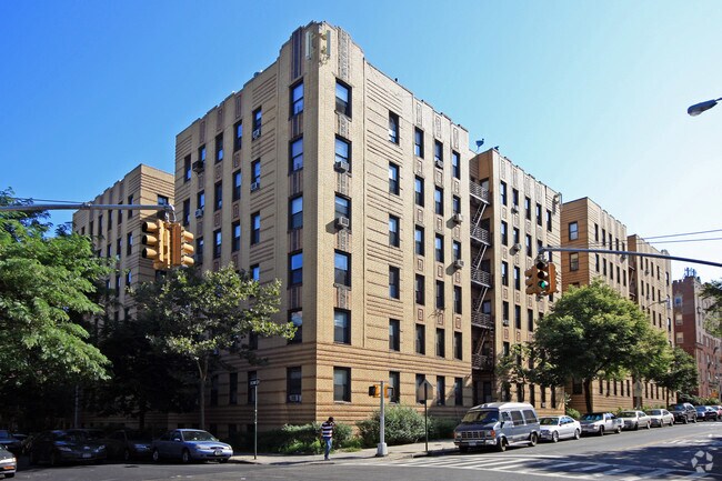 Foto del edificio - 34-57 73rd St
