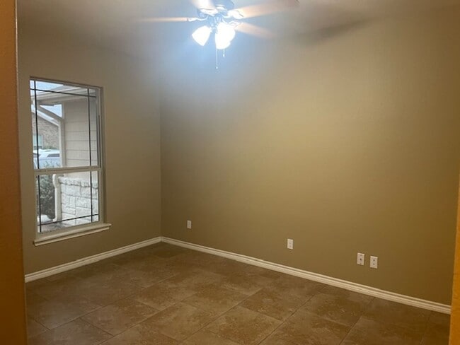 Building Photo - Beautiful Home in the Pinehollow Subdivision-Flour Bluff