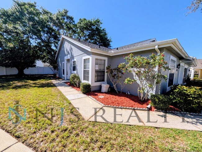 Foto del edificio - 2/2/1 1200sf Villa with Community Clubhouse & Pool... TRASH, LAWNCARE & BASIC CABLE INCLUDED!