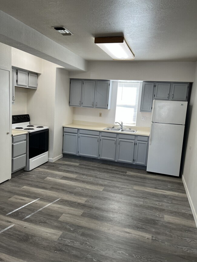 Foto del edificio - 109 N Kimball Ave