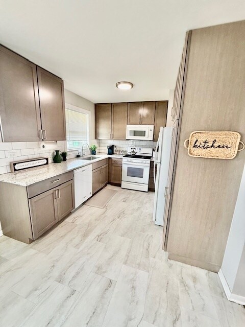 Foto del edificio - 9128 Pembroke Ln