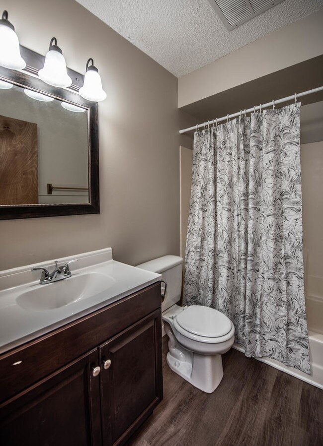 Main floor bathroom - 12455 Goodhue Ave