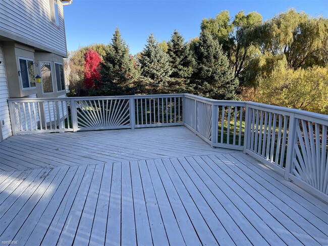 Building Photo - 5 br, 3.5 bath House - 3111 Tiger Lily Ct