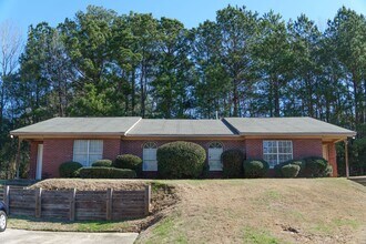 Building Photo - 1172 Northwood Dr