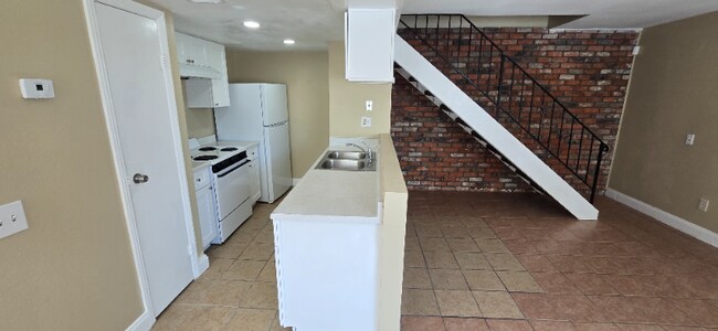 Photo - 3446 Rainbow Ln Apartment