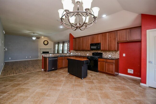 Foto del edificio - 7327 Collins Manor Dr