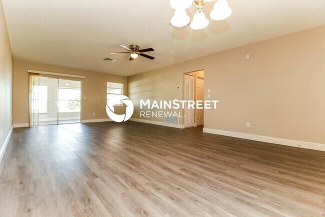 Building Photo - 3 Bedroom Pet-Friendly Home in Spring Hill...