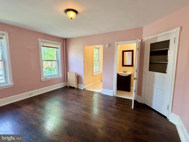 Foto del edificio - 400 W 3rd St