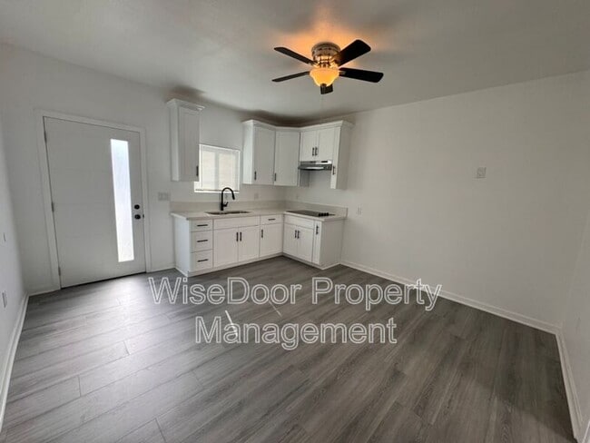 Foto del edificio - 6133 Danby Ave