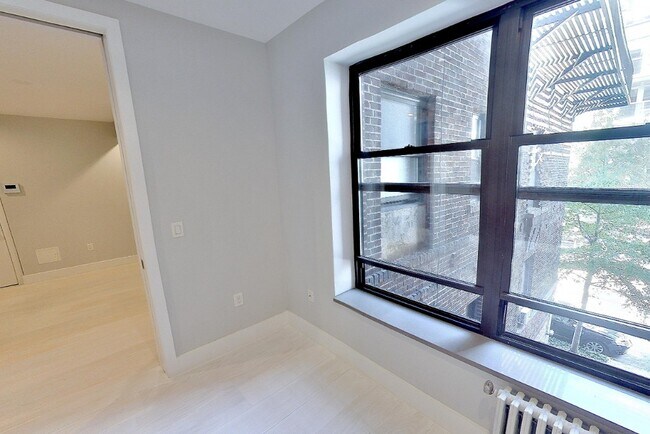 Building Photo - 195 Stanton St