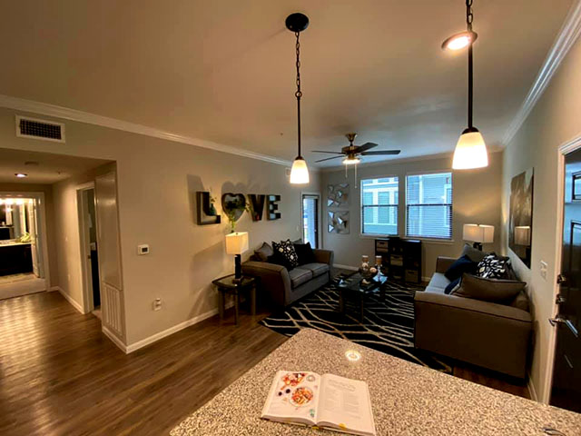 Foto principal - 10919 Stancliff Rd