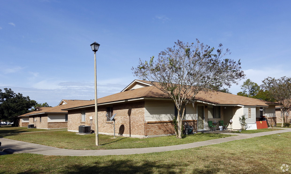 Primary Photo - Daugherty Road Apartments