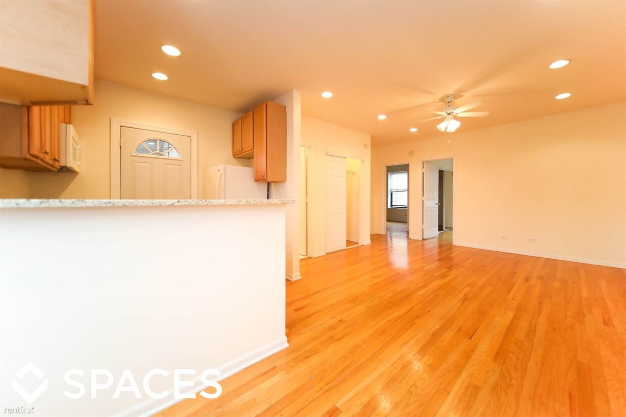 Foto principal - 1901 W Wilson Ave