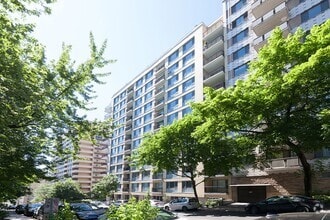 Building Photo - 3468 Rue Drummond