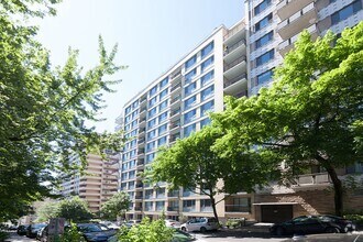 Building Photo - 3468 Rue Drummond