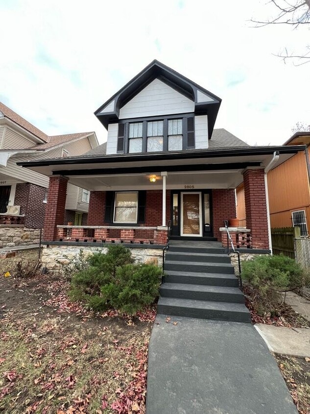 Primary Photo - Charming 3-Bedroom Family Home with Modern...