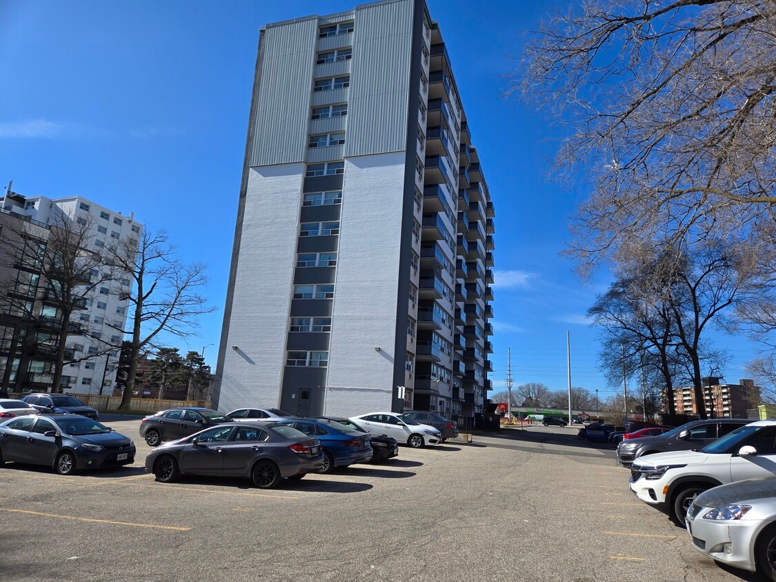 Building Photo - La Belfontaine