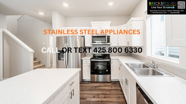 Foto del edificio - Comfortable Modern Living Near JBLM & Bangor Base!