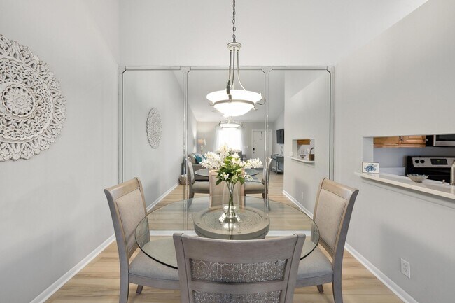 Foto del edificio - 6271 Chasewood Dr