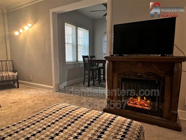 Foto del edificio - 1028 E Juneau Ave