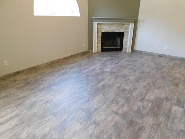 Building Photo - 2975 Blue Pine Ln