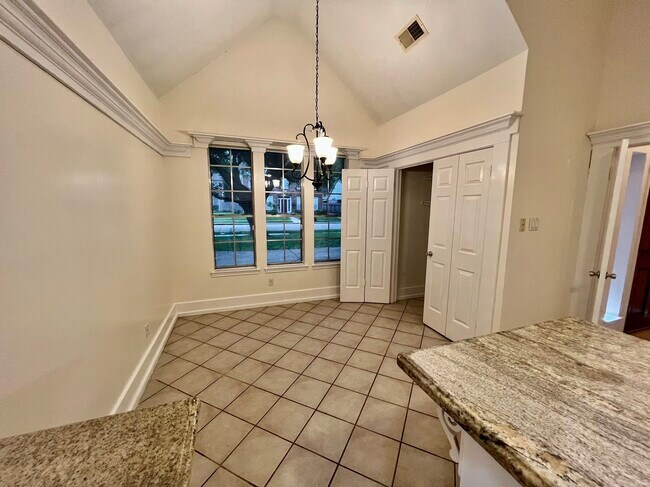 Foto del edificio - 13310 Misty Mill Dr