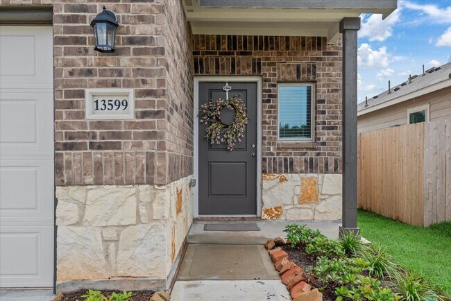 Building Photo - 13599 Sonali Springs Dr