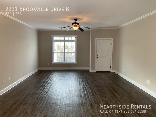 Building Photo - 3 Bed 2 Bath Townhouse in Cobblestone