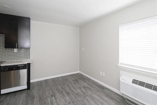 Building Photo - 8300 N Interstate Hwy 35