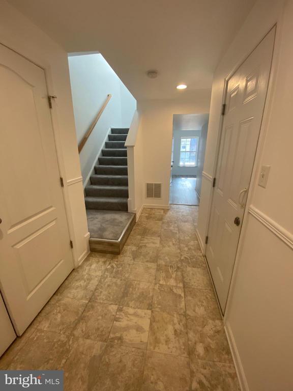 Building Photo - 71 Athens Dr