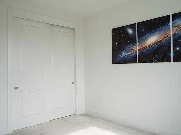 Foto del edificio - Welcome to this recently built 2024 home offering 1,977 sq ft of modern living space.