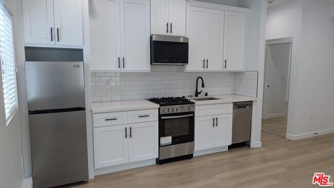 Foto del edificio - 1259 Devon Ave