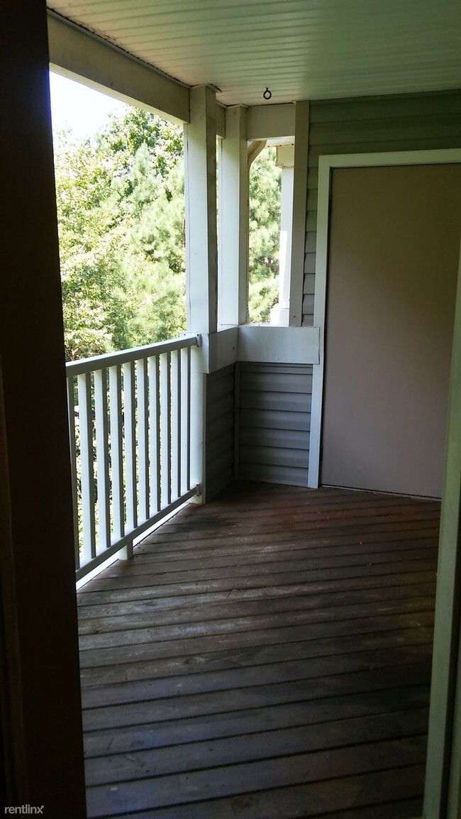 Building Photo - 1221 University Ct