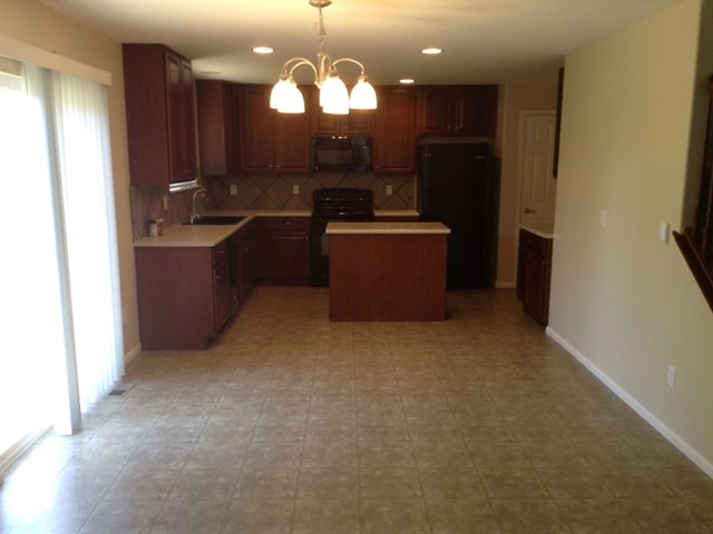 Building Photo - 4274 Prairie Dr