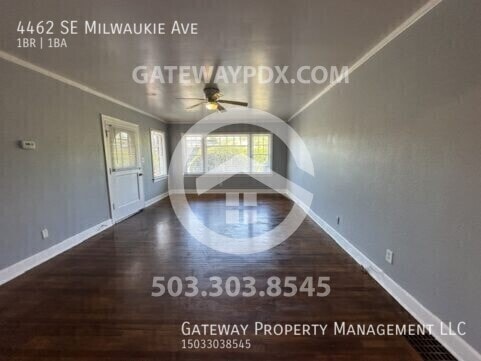 Building Photo - 4462 SE Milwaukie Ave