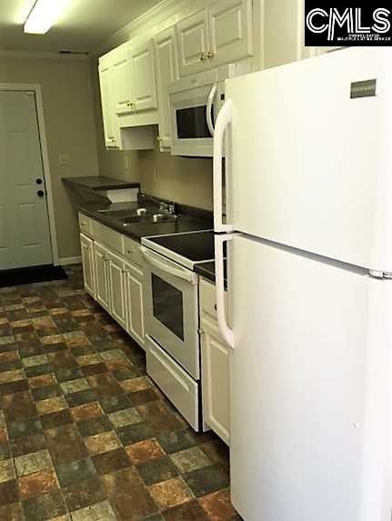 Building Photo - 1495 Campus Dr