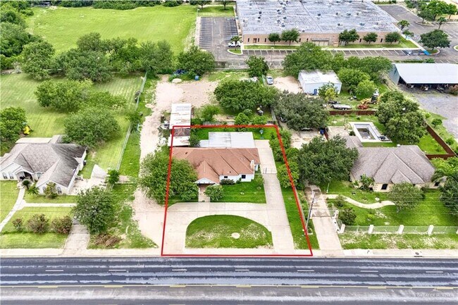 Building Photo - 200 S Bentsen Rd
