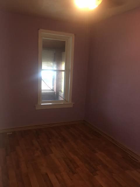 Building Photo - 2 Bed/1 Bath Affordable, Convenient Location!