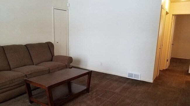 Foto del edificio - 8626 N 106th St