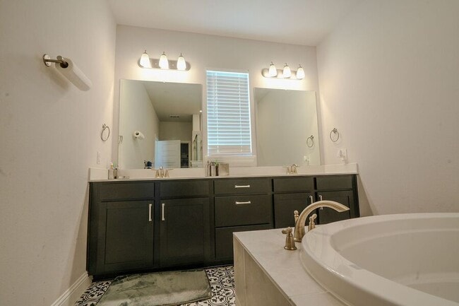 Foto del edificio - 2130 Argolis Dr