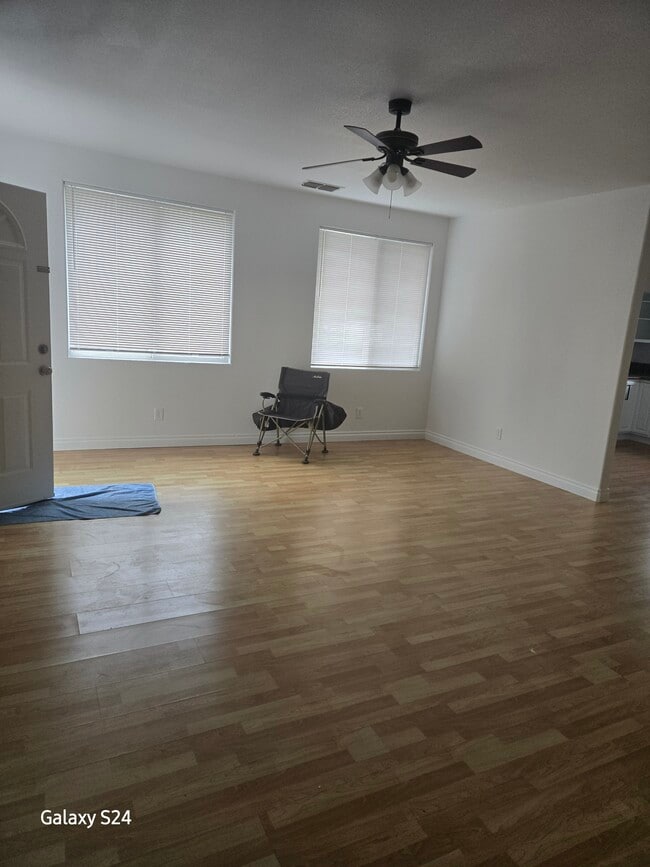 Building Photo - 3131 Scotland Dr