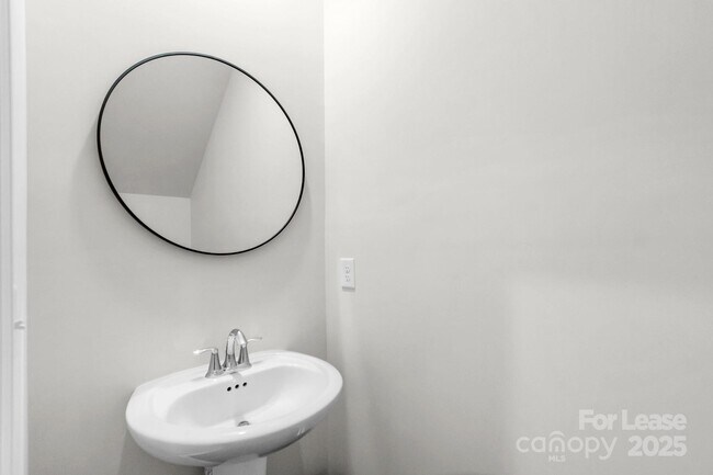 Foto del edificio - 15520 Capps Rd
