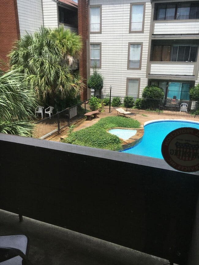 Photo - 1161 Lake Ave Apartment
